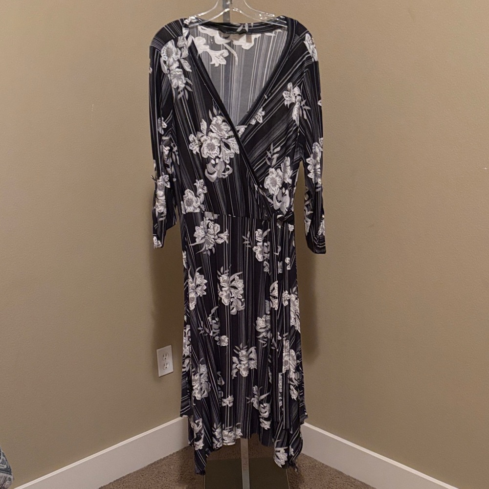 Mile Gabrielle Floral Black and White Wrap Dress